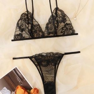 Floral Embroidered Sheer Mesh Lingerie Set Sz M